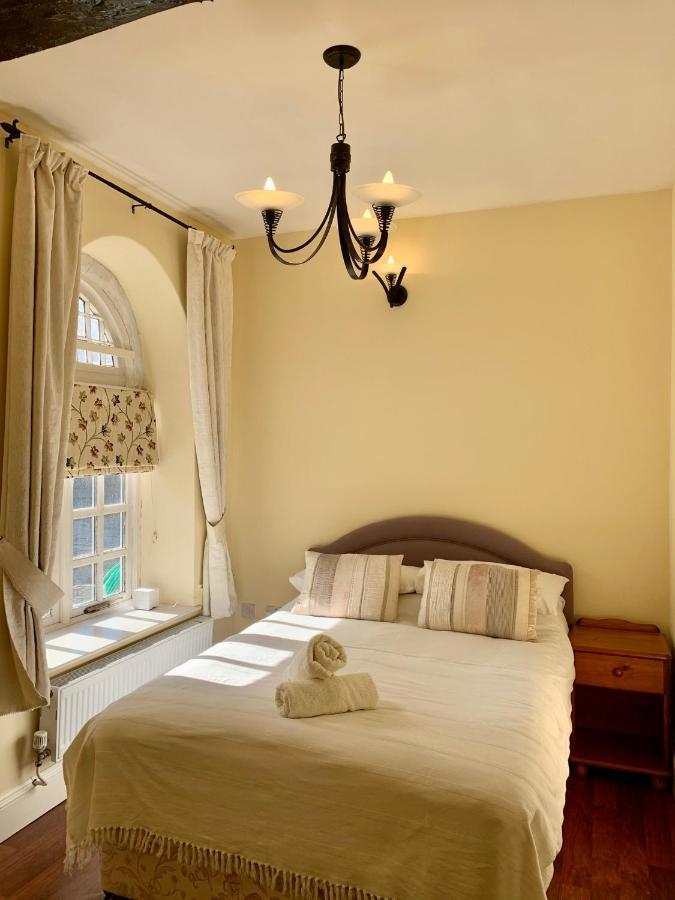 Willow House เฮริฟอร์ด ภายนอก รูปภาพ